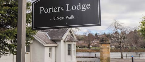 Cottage | Exterior detail