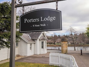 Cottage | Exterior detail