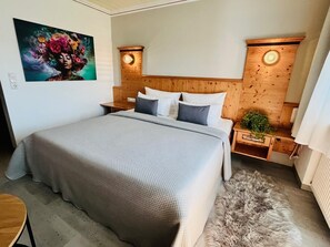 Comfort Double Room | In-room safe, soundproofing, free WiFi, bed sheets - Hotel Sonnenhof (Zwiesel)