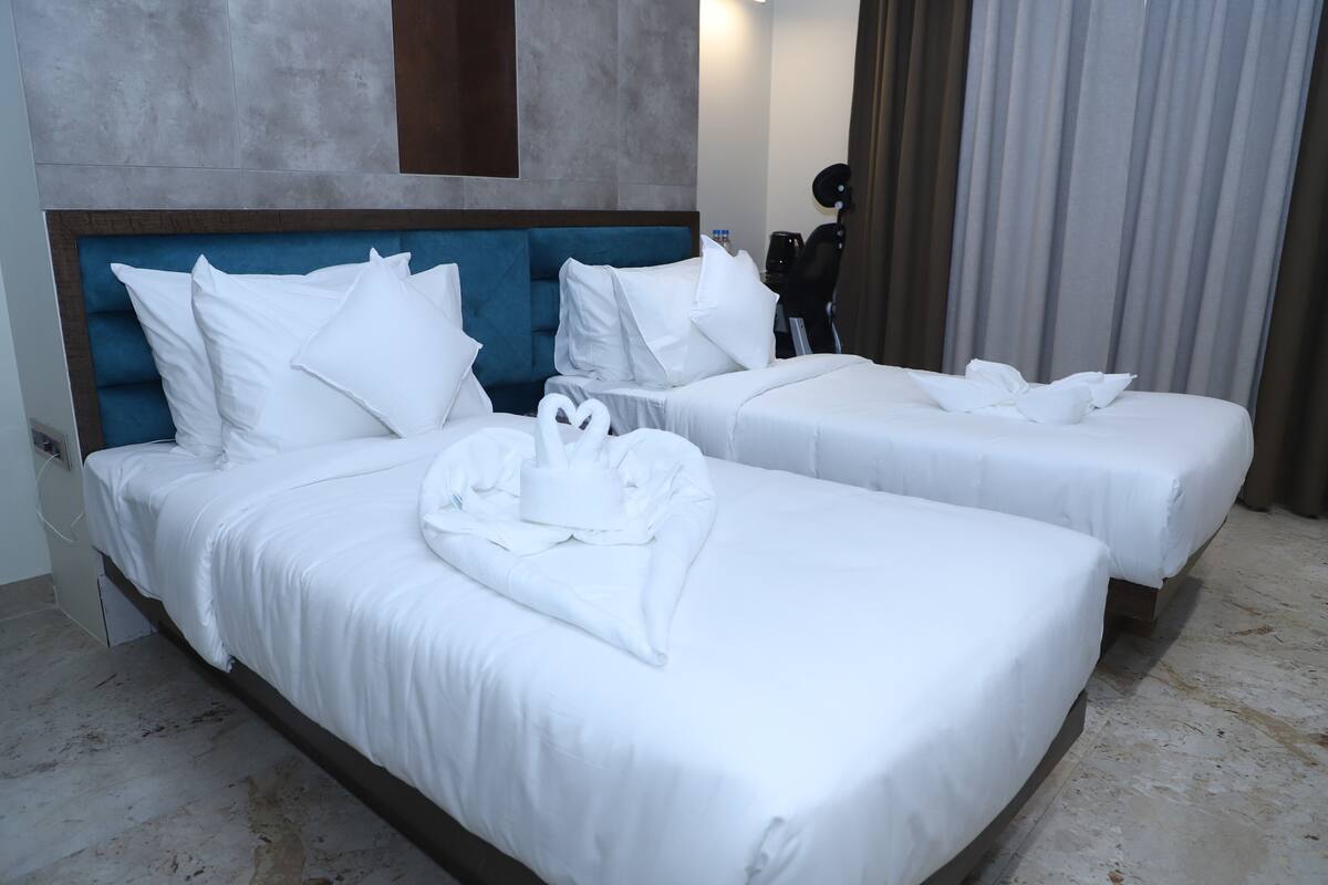 Free WiFi, bed sheets