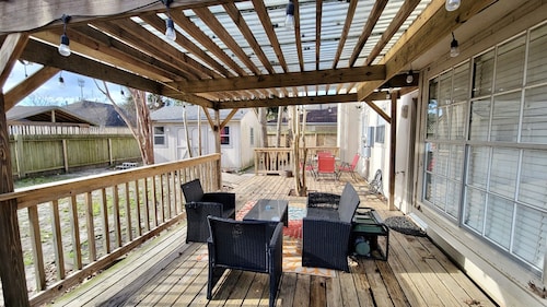 Quiet and Cozy near IAH/59(Pet-Friendly)