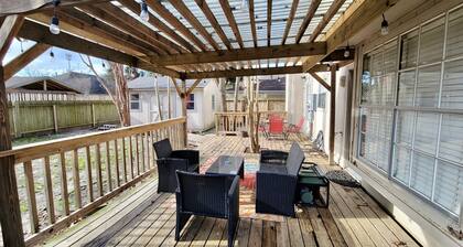 Quiet and Cozy near IAH/59(Pet-Friendly)