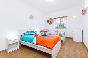 2 chambres, fer et planche à repasser, lit parapluie, Wi-Fi gratuit