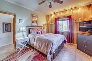 Room - Private Hot Tub & Epic Views in Superstition Mtns! (Apache Junction)