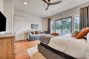 Luokittelematon kuva, 3 kautta 43, painike