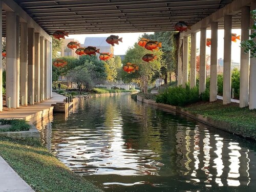 Modern 4BR Town Home - Walk to Pearl/Riverwalk