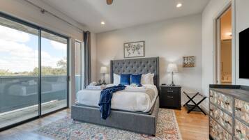 8 slaapkamers, een strijkplank/strijkijzer, reisbedje, gratis wifi