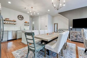 Imagen sin descripción, 4 de 86, botón