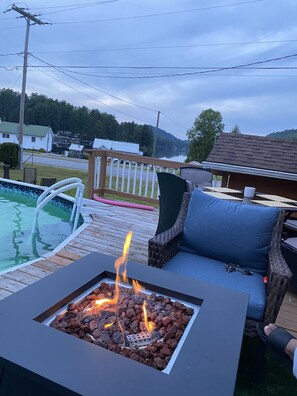 حمّام سباحة خارجي