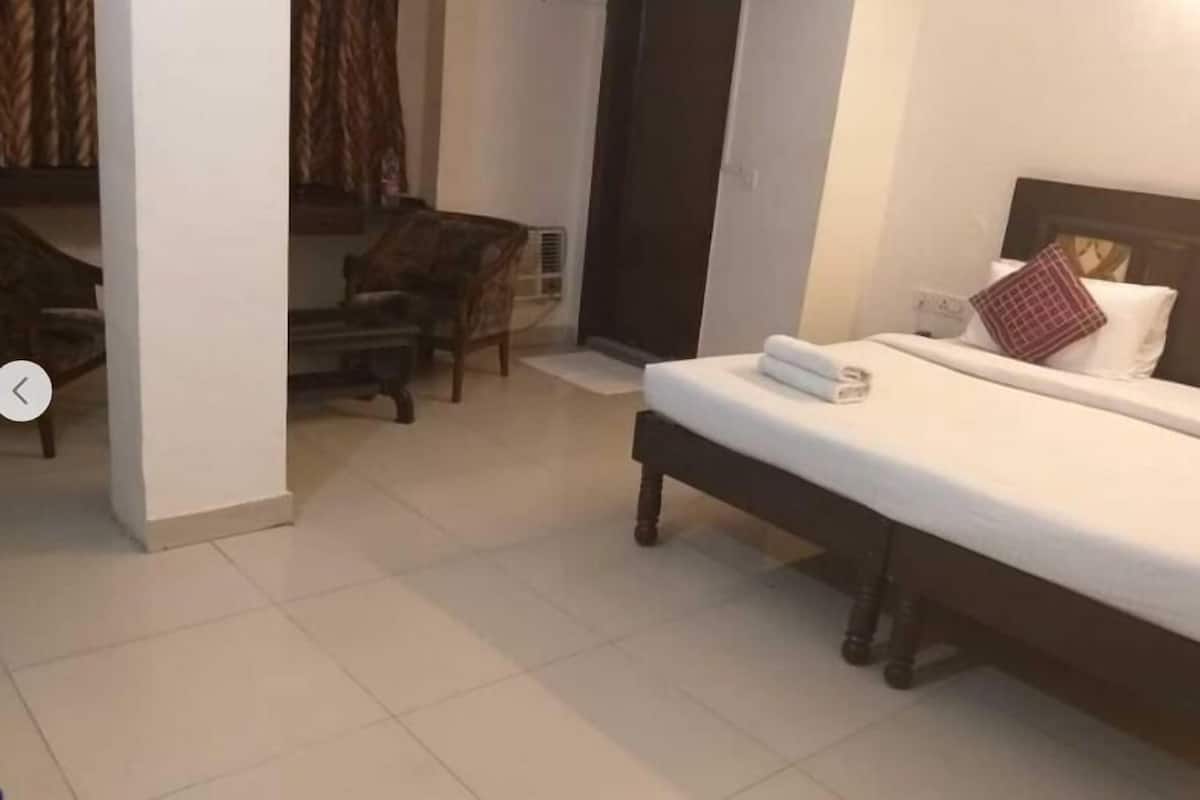 Deluxe Double Room | Free WiFi