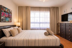 2 habitaciones, cuna de viaje, wifi gratis y ropa de cama 
