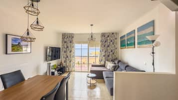 Una televisión, videojuegos