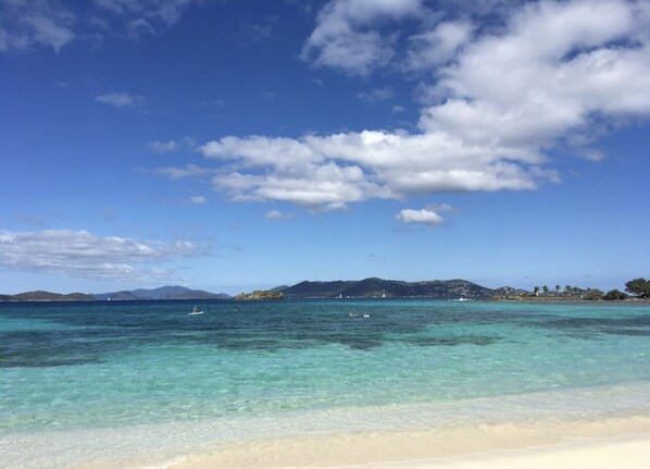 Am Strand, Liegestühle, Strandtücher