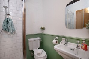 Bathroom - Rose Cottage in Marldon, Paignton, Devon (Paignton)