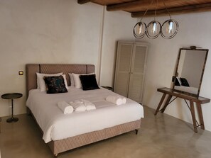 2 chambres, chambres insonorisées, fer et planche à repasser