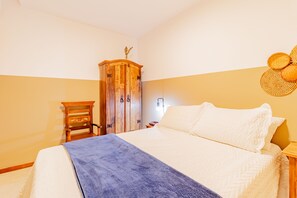 Departamento | 3 habitaciones, cortinas blackout y tabla de planchar con plancha 