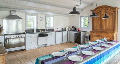 Family house for 15 - 1km from the beach - Garden