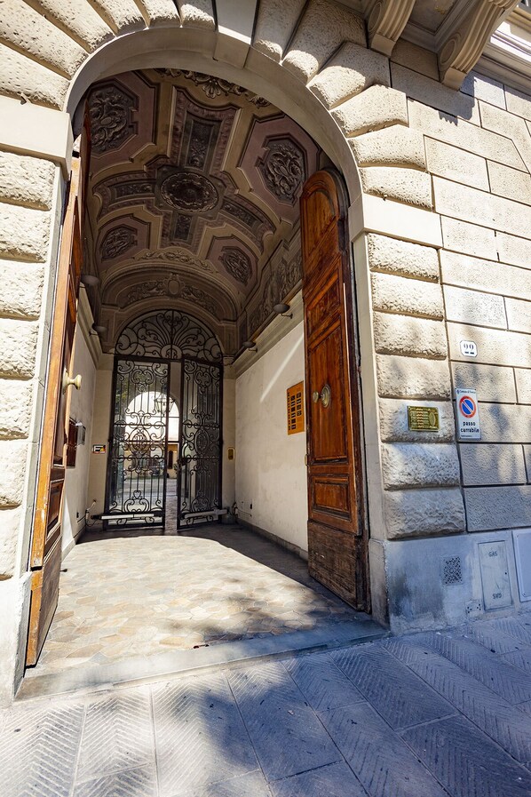 Bagian depan properti