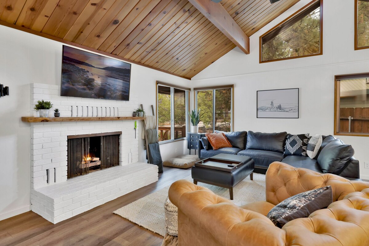 The Lost Compass at Big Bear- Hot Tub- Games-