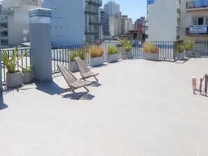 Exterior - Studio en el Centro con cochera (Buenos Aires)