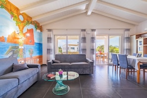 Exclusive Suite | Living area | 32-inch TV with cable channels - Arbatax Sa Omu Bianca (Tortoli)
