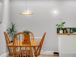 Dining - Charming cottage in the Heart of Whitstable - Pass the Keys (Whitstable)