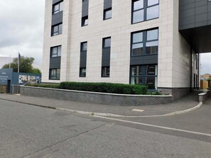 Exterior - New build, Gorgeous, 2 bed Apt in Finnieston (Glasgow)