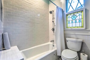 Hair dryer, towels - Colorful Cottage w/ Deck ~ 5 Mi to Downtown! (Little Rock)