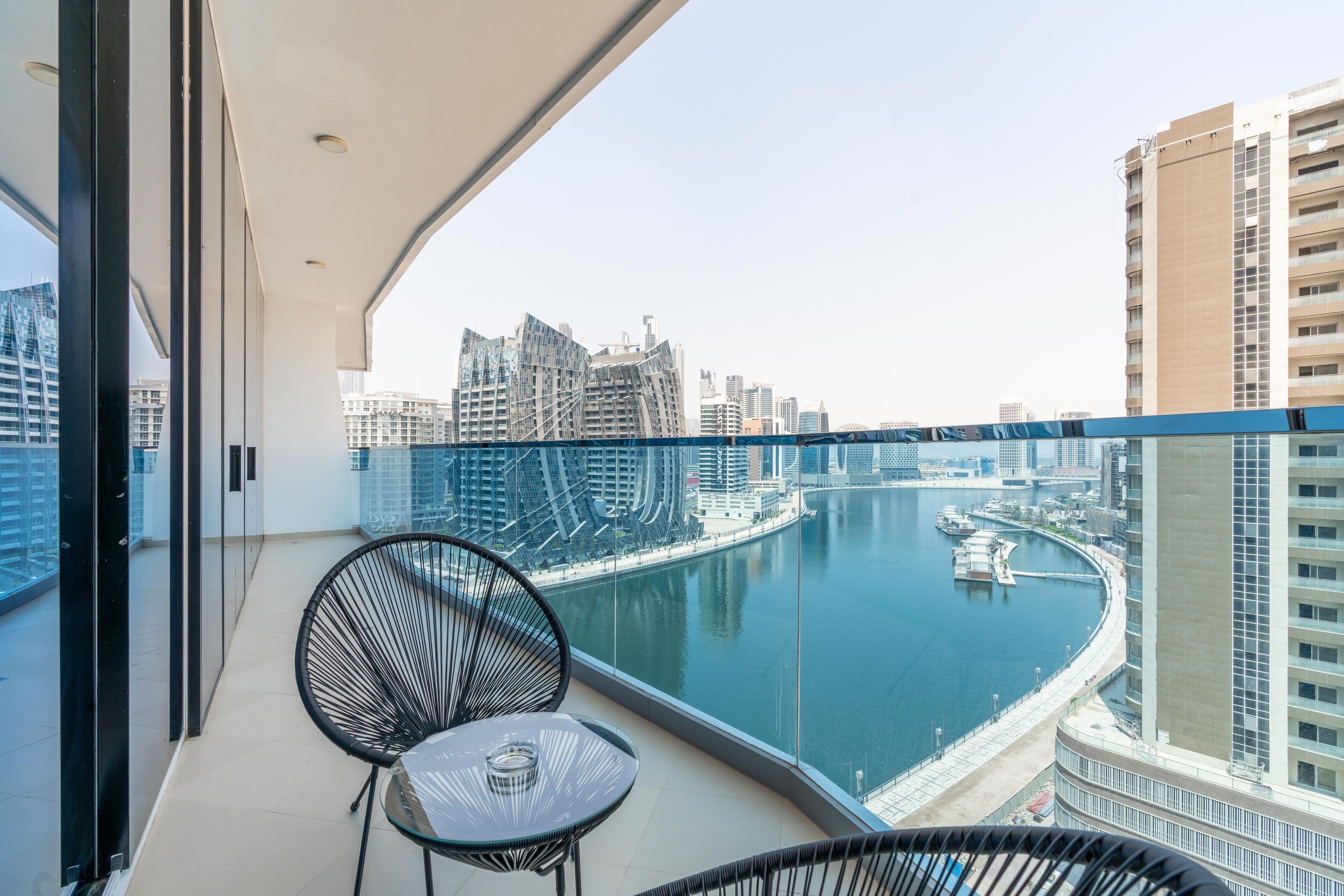 Premier-Apartment, 1 Schlafzimmer, Balkon, eingeschränkter Seeblick | Balkon