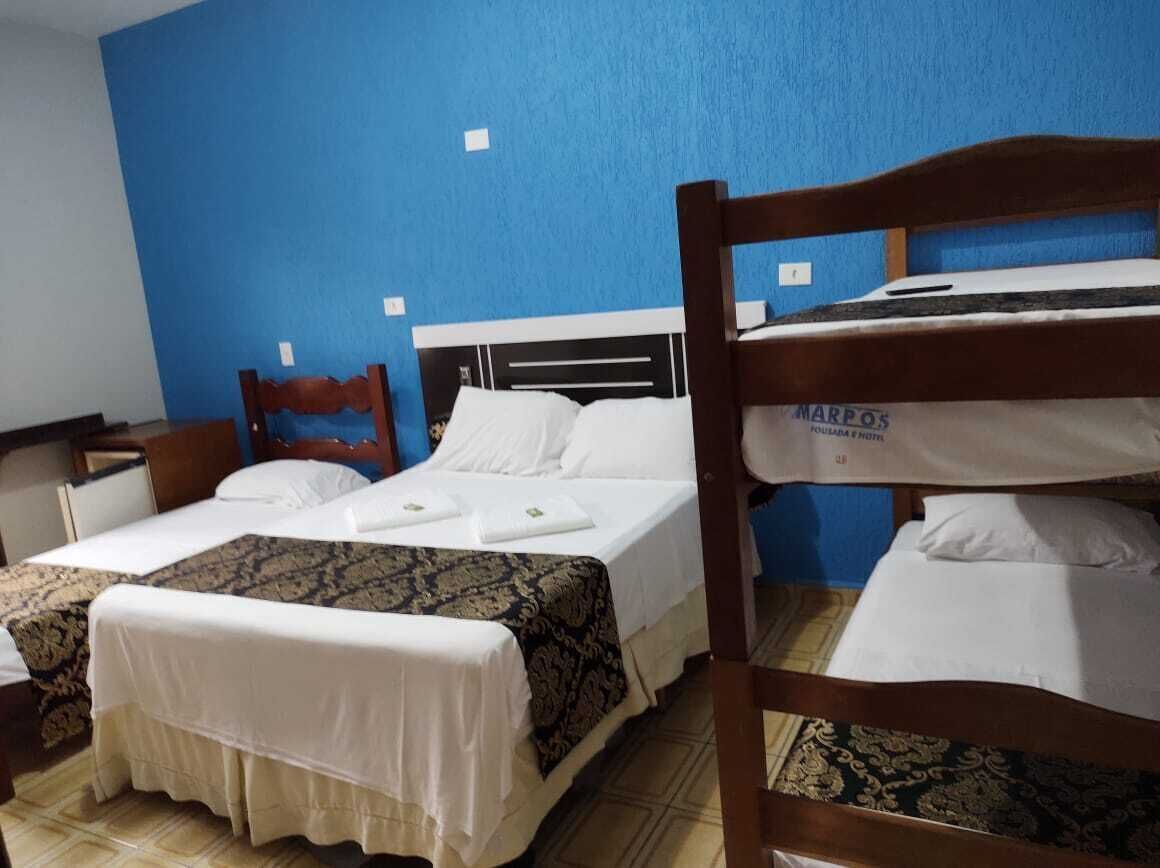 Hypo-allergenic bedding, blackout curtains, free WiFi, bed sheets