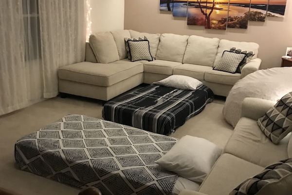 Una Smart TV, libros