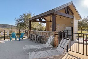 Property grounds - Rustic Riviera•Sleeps 28w/5bdrm•OptHeatedPool•PingPong•FREE FrioAccess@ConcanVIP (Concan)