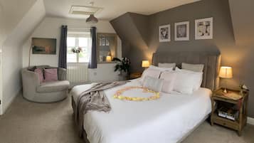 1 bedroom, travel cot, WiFi, bed sheets
