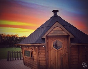 Unclassified image, 3 of 38, button - The Loft at Peake’s Retreats. Cute cottage +private hot tub (Burton on trent)