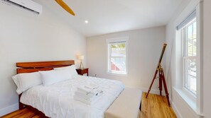 2 habitaciones, escritorio, tabla de planchar con plancha y wifi gratis 