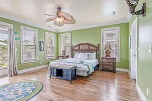 6 chambres, fer et planche à repasser, Wi-Fi gratuit, draps fournis