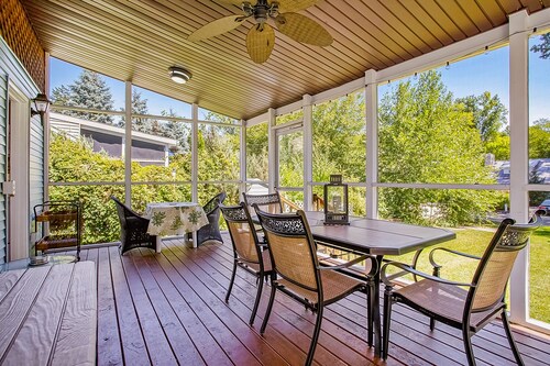 Enchanting dog-friendly home w/ grill, firepit, full kitchen, & washer/dryer