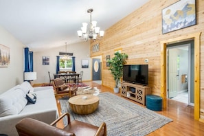 TV, books, stereo, offices