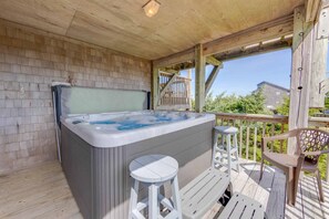 Outdoor spa tub - Semi-Oceanfront Home in Avon with Hot Tub, Smart TVs, and Basketball Hoop (Avon)