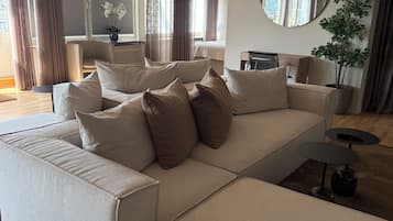 Premium Penthouse | Living area