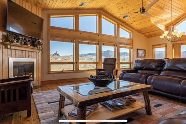 Smart-TV, peis og DVD-spiller