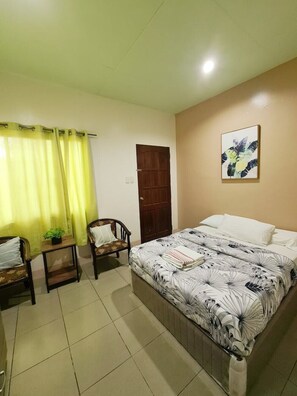 1 bedroom, WiFi, bed sheets - AraBella's Home (1BR cozy Apartment) (Dumaguete City)