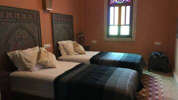 14 makuuhuonetta, vauvan matkasänky, ilmainen Wi-Fi