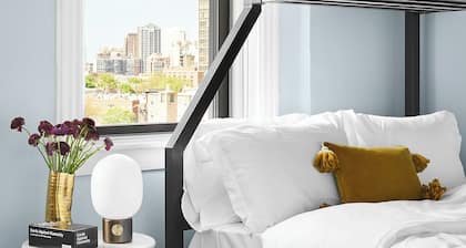 The Neighborhood Hotel - Lincoln Park