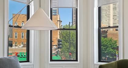 The Neighborhood Hotel - Lincoln Park