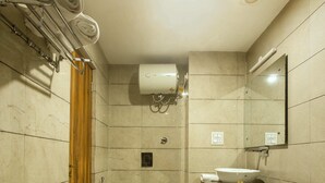 Deluxe Double Room | Bilik Mandi | Pancuran mandi, hulu semburan mandi hujan 