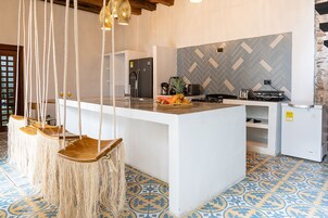 Luxury House | Kawasan sarapan | Termasuk sarapan Eropah setiap hari 