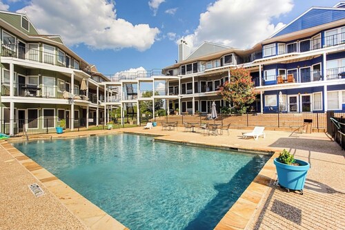 Sunny Lake Texoma Condo