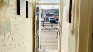 Unclassified image, 5 of 33, button - Harbourside Apartment **Views of the Harbour** (Whitby)