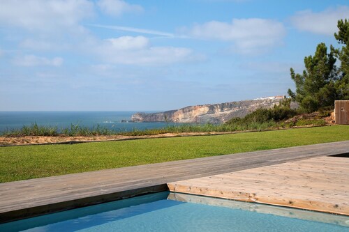 Appartement "Luxury Boho Style Nazaré" avec vue sur la mer, piscine partagée et Wi-Fi.